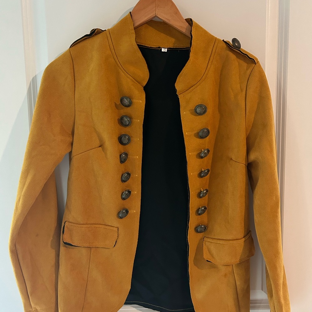 Elegant Mustard Blazer with Button Detailing